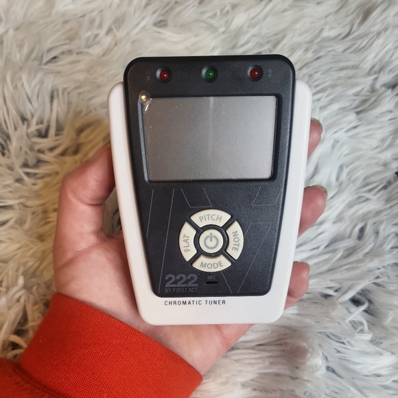 222 by First Act Chromatic Auto Guitar and Bass Tuner - Picture 2 of 8